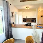 Дом отдыха Neues Mit Riesem Garten Und Sauna Und Pool *