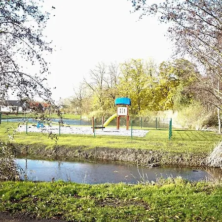 Neues Mit Riesem Garten Und Sauna Und Pool *