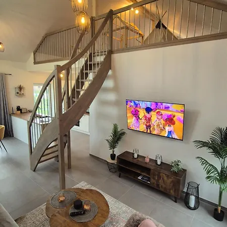 Neues Mit Riesem Garten Und Sauna Und Pool Feriehus