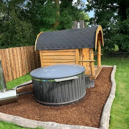 Neues Mit Riesem Garten Und Sauna Und Pool 別荘 Sehestedt