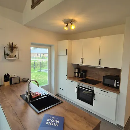 Neues Mit Riesem Garten Und Sauna Und Pool Feriehus *