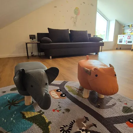 Neues Mit Riesem Garten Und Sauna Und Pool Feriehus *