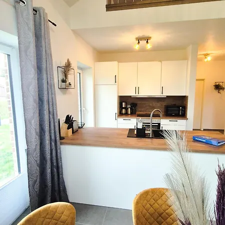 Ferienhaus Neues Mit Riesem Garten Und Sauna Und Pool *
