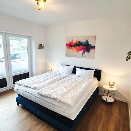 Neues Mit Riesem Garten Und Sauna Und Pool Casa de Férias *